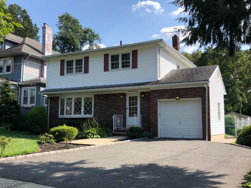 321 Grant Ave - Photo 1