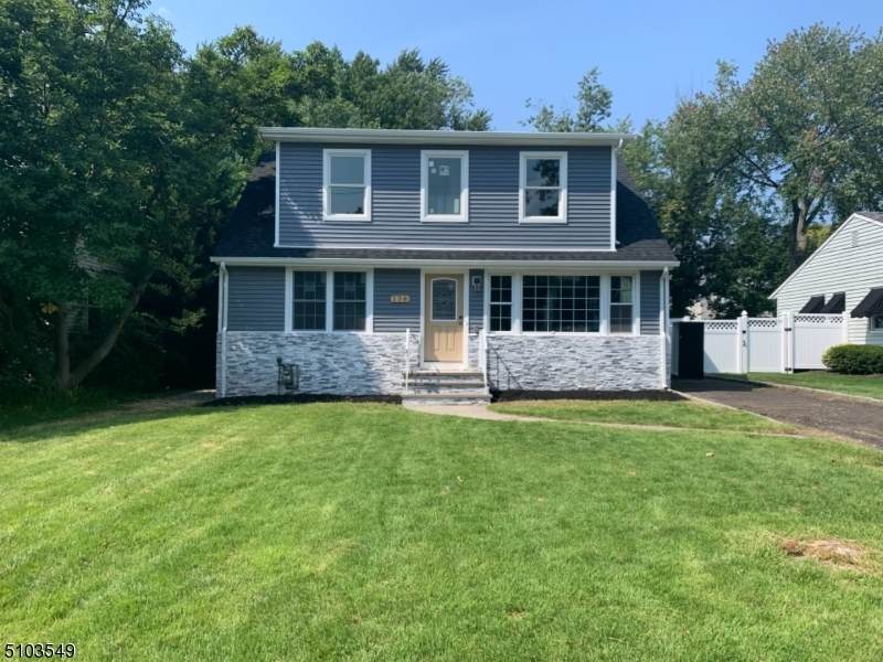 138 Vernon Ter - Photo 1