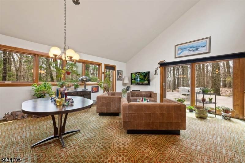 18 Linabary Ln - Photo 1