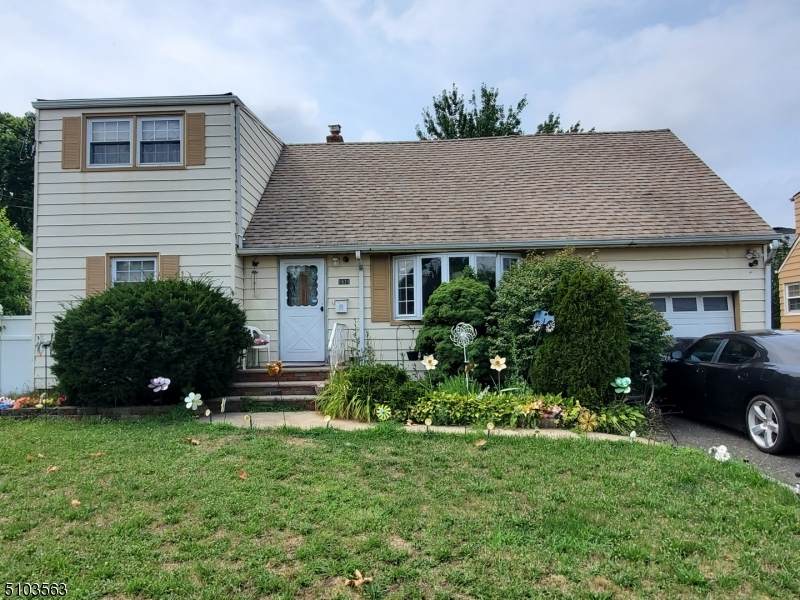 1631 Earl St - Photo 1