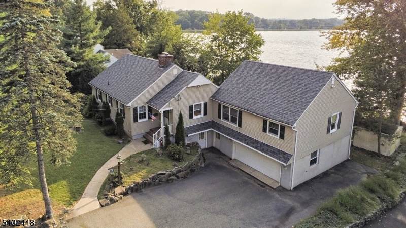 35 Lake Dr East - Photo 1