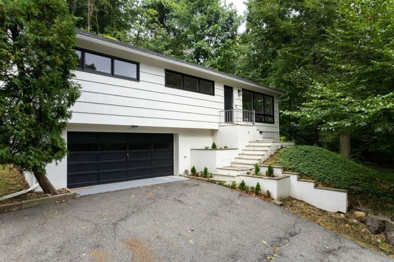 1387 Pleasant Valley Way - Photo 1