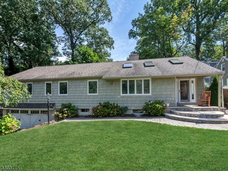 173 Beech Ter - Photo 1