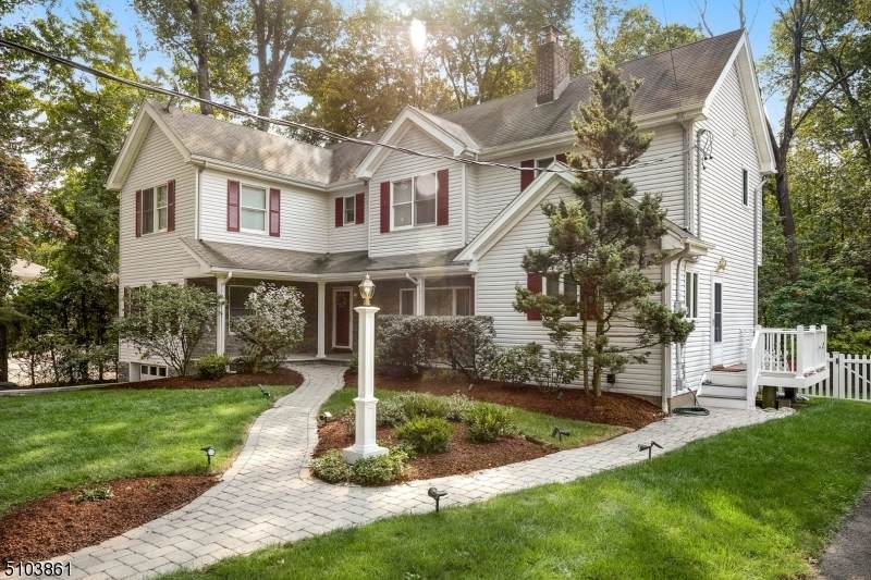 71 Warren St - Photo 1
