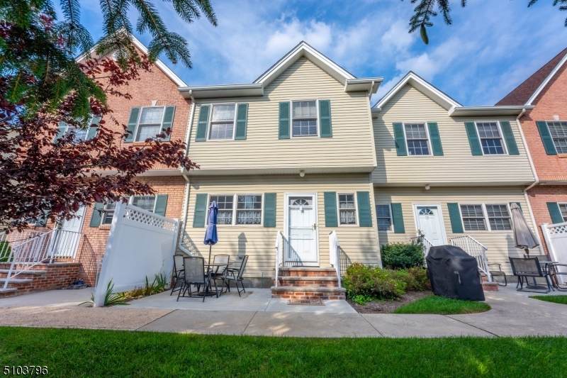 11 Riga Ct - Photo 1