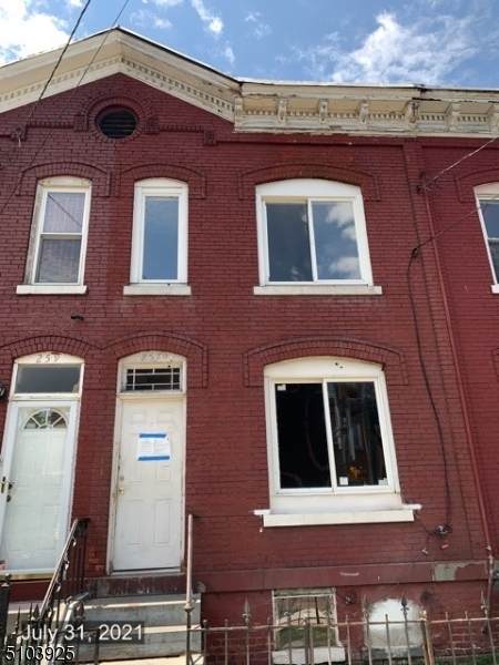 257 S 10Th St - Photo 1