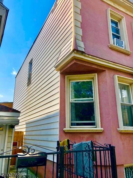 155 Brill St - Photo 1