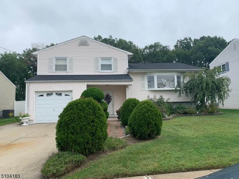 1072 Andrews Dr - Photo 1