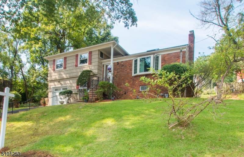 67 Garfield Ave - Photo 1