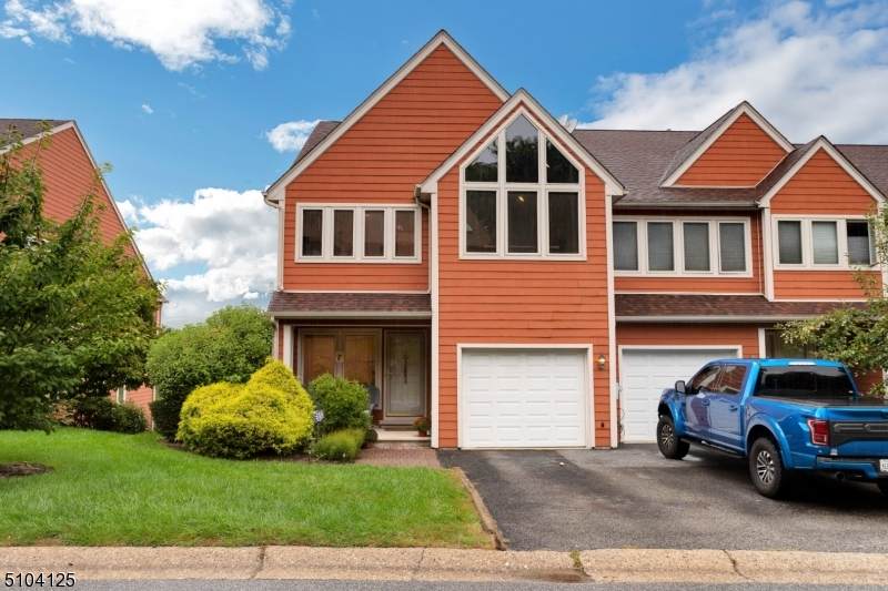 13 Wimbledon Dr - Photo 1