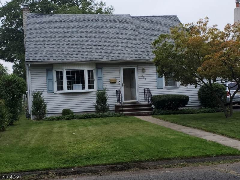 359 Oakwood Ave - Photo 1