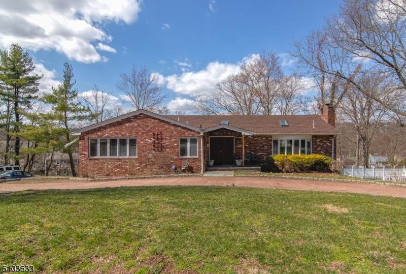 29 Rock Spring Ave - Photo 1