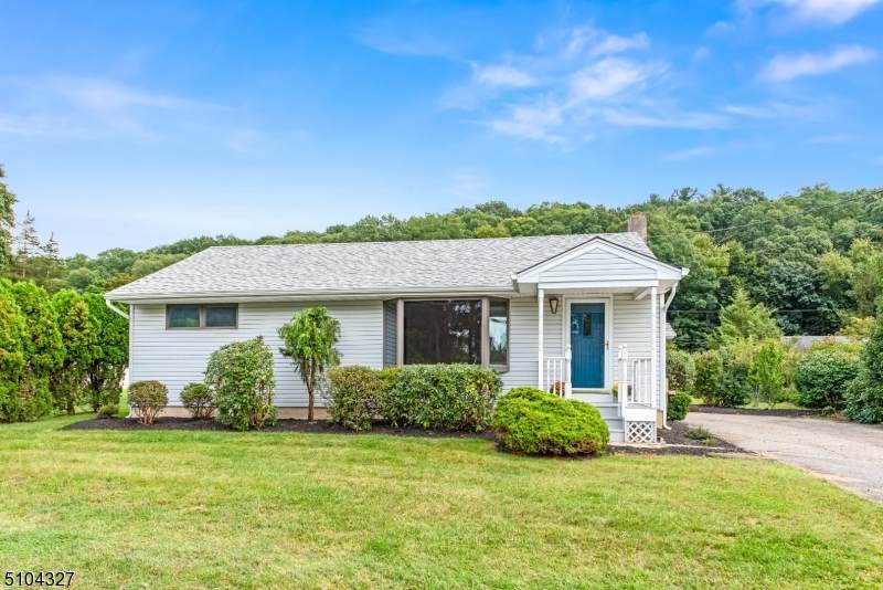 21 Janet Dr - Photo 1