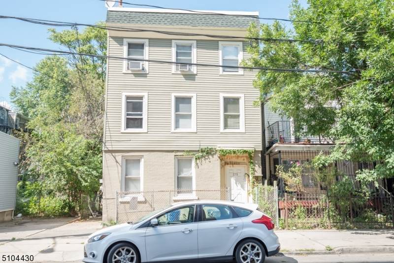 275 Pine St - Photo 1