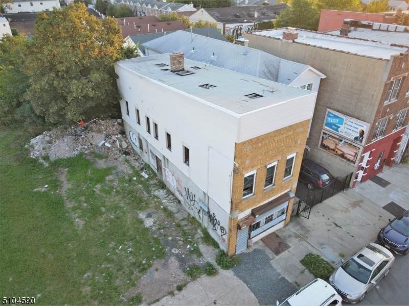 483 15Th Ave - Photo 1