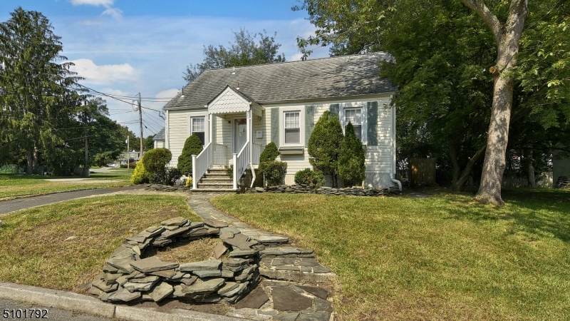 20 W Belleview Ave - Photo 1