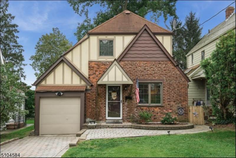 25 Marlboro Rd - Photo 1