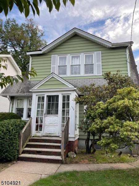 199 Holmes St - Photo 1