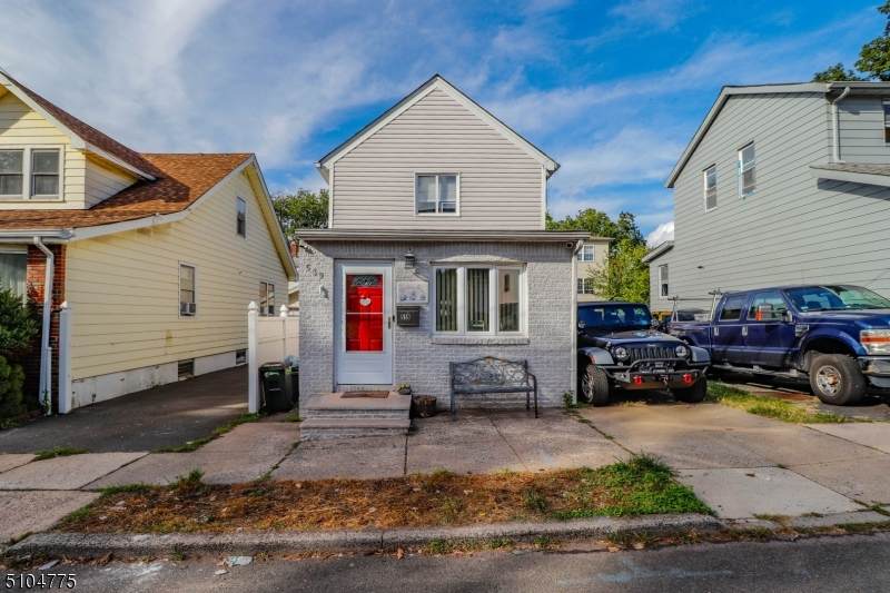 539 Harvard Ave - Photo 1
