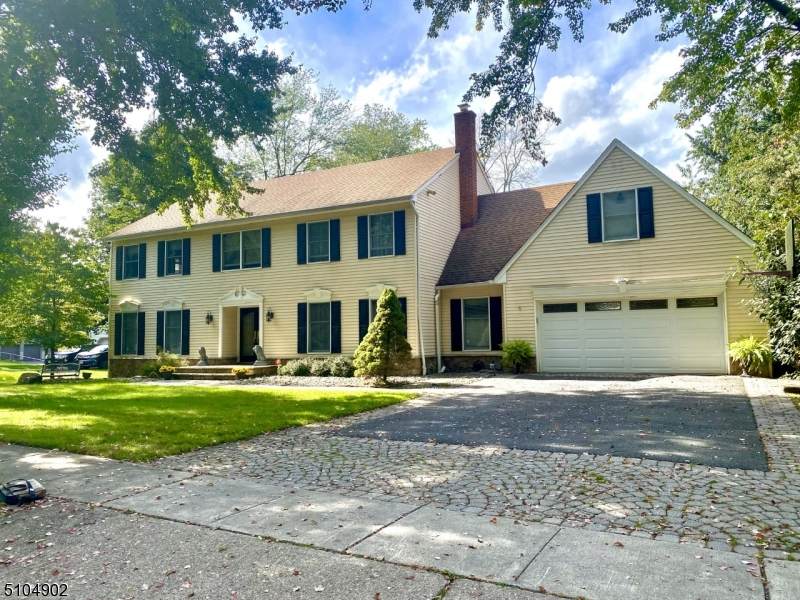 17 Apple Tree Ln - Photo 1