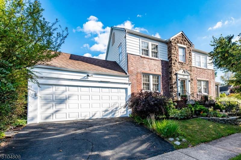 1035 Kensington Ter - Photo 1