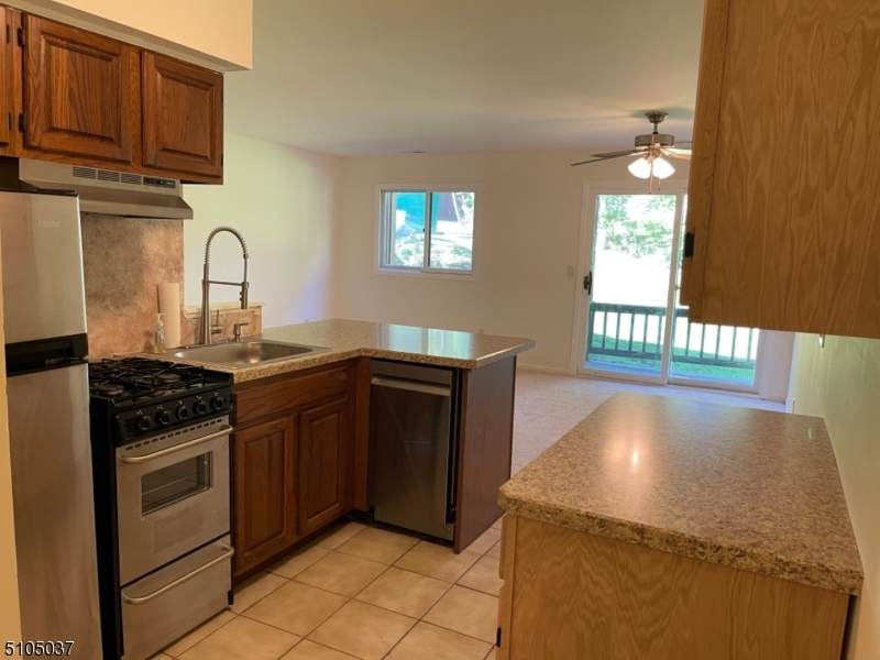 1 Powderhorn Ct - Photo 1
