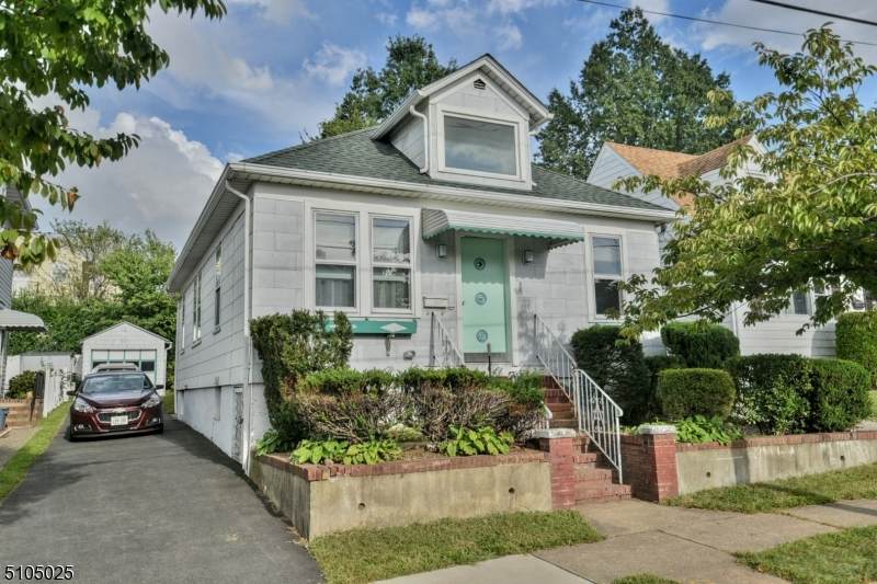 30 Pershing St - Photo 1