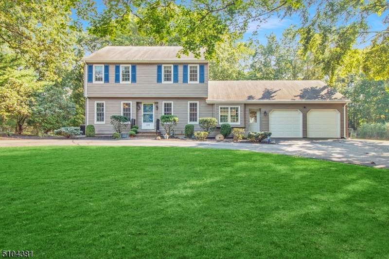 725 Rivenwood Rd - Photo 1