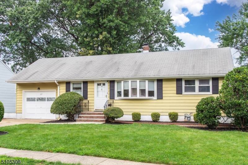 127 Oak Ridge Rd - Photo 1