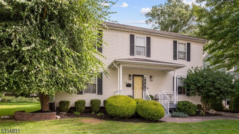 215 Prospect Ave - Photo 1