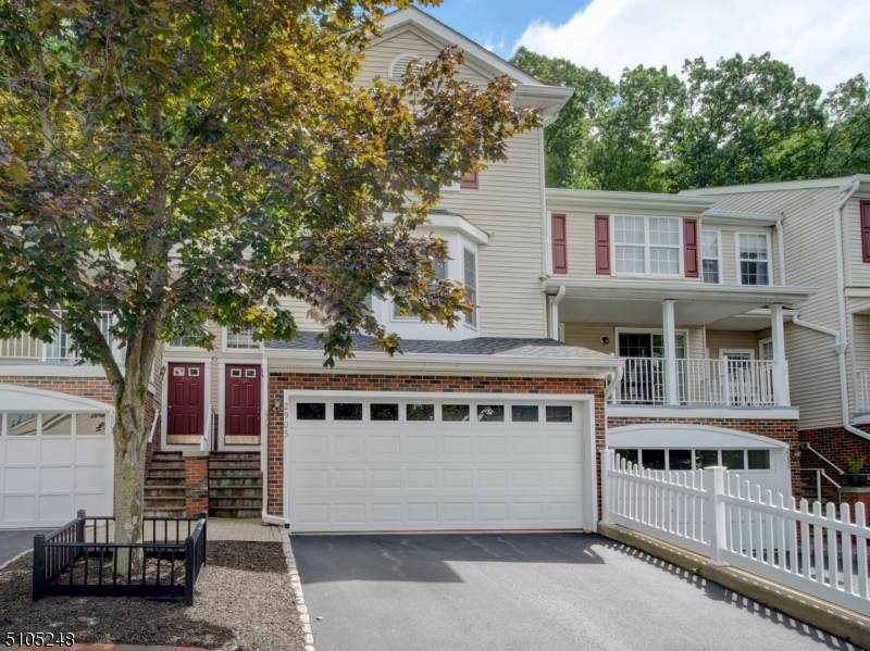 2905 Vantage Ct - Photo 1