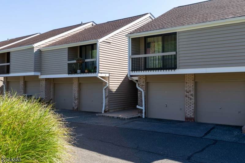 11 Evergreen Dr - Photo 1