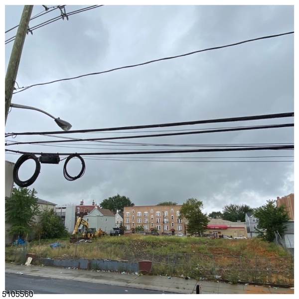 433 E Jersey St - Photo 1
