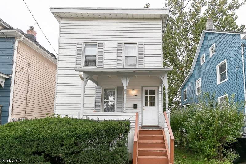 376 E Blackwell St - Photo 1