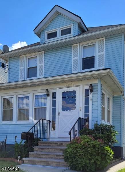 760 Emerson Ave - Photo 1