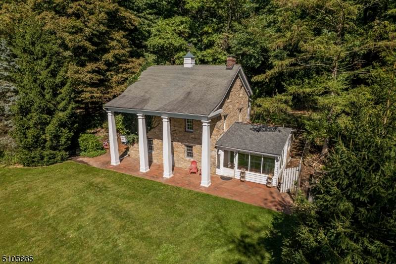 7 Neill Ln - Photo 1