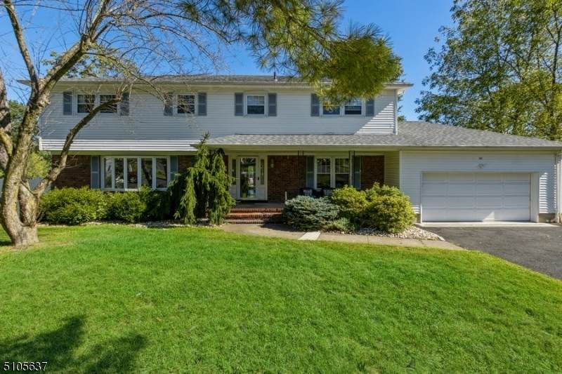 53 Mohican Dr - Photo 1