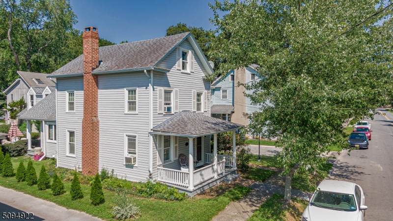 515 Water St - Photo 1
