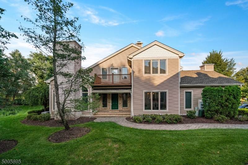11 Louis Dr - Photo 1