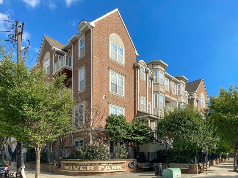 200 Dey St - Photo 1