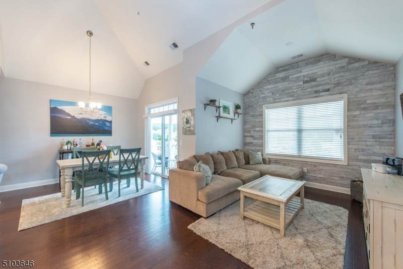 28 Elston Ct - Photo 1