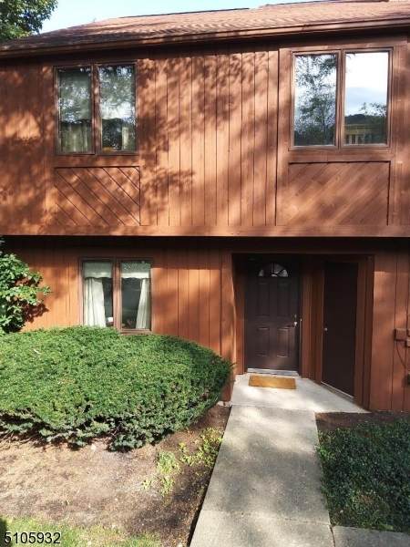1 Stonehill Dr - Photo 1
