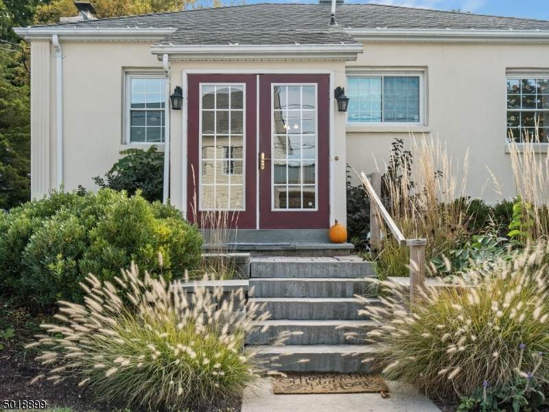 101 Madison St - Photo 1