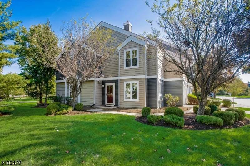 75 Village Cir - Photo 1
