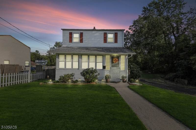140 Fairfield Ave - Photo 1