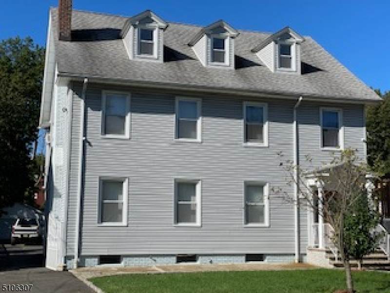 714 Westminster Ave - Photo 1