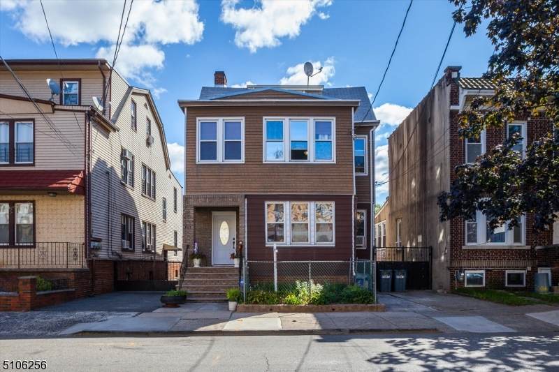 445 N 12Th St - Photo 1