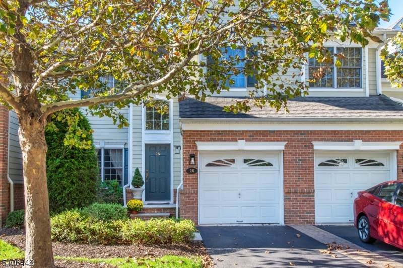 16 Chestnut Ct - Photo 1