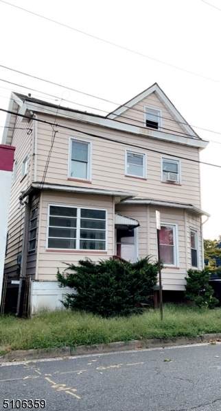 9 Hamilton Ave - Photo 1