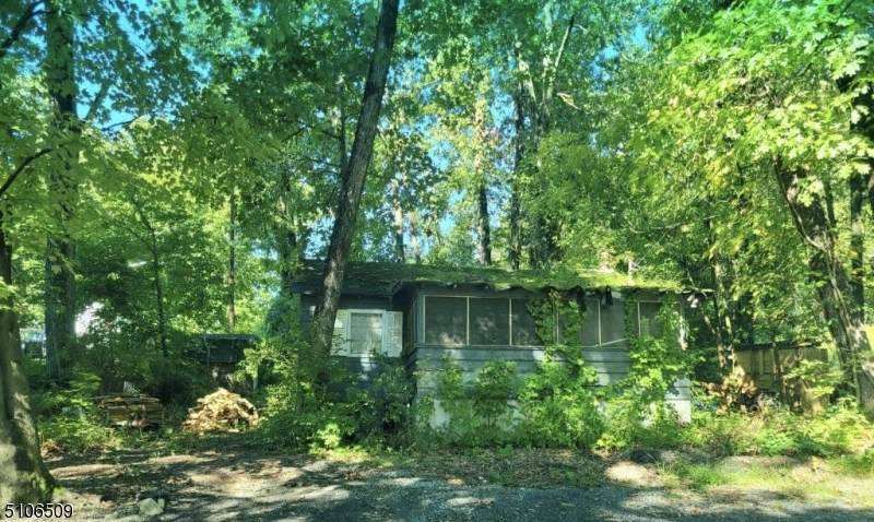 209 Valley Rd - Photo 1